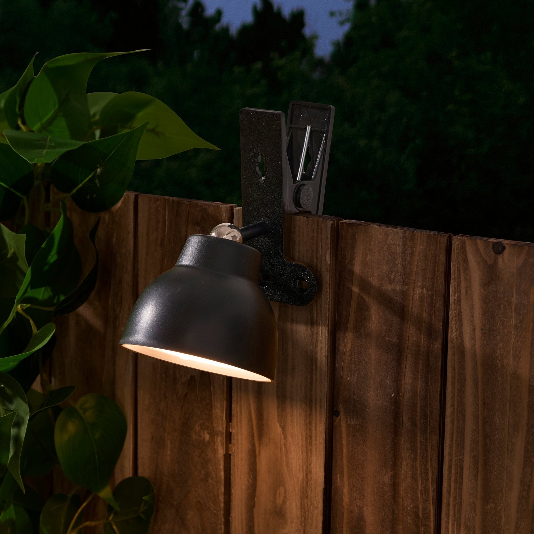 Lampe LED rechargeable étanche 4 en 1 Atticus - Noire