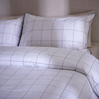 Parure de lit Bergen 200 fils/cm² (housse de couette et taie d'oreiller assorties) - Carreaux passepoilés - Blanc/Noir