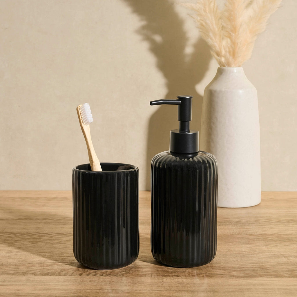 Distributeur de savon Blake Ribbed Glaze - Noir