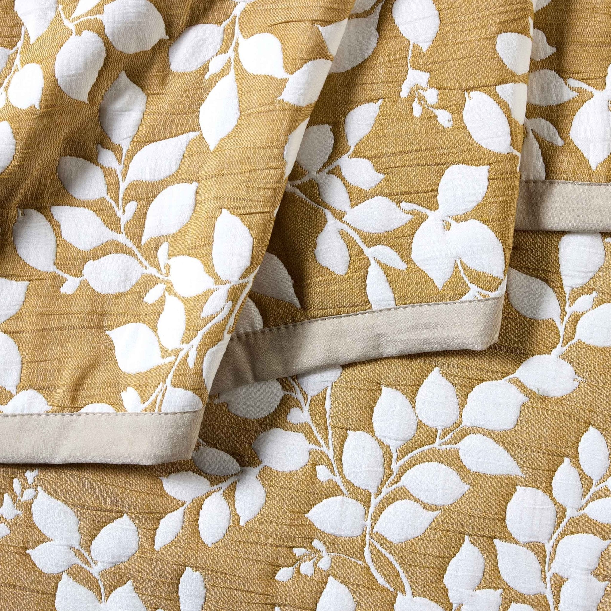 Couvre-lit matelassé à motif floral contrasté Bordeaux - Moutarde