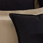 Housse de coussin bouclée - Noire